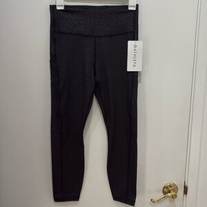 Ultimate Stash Embossed 7/8 Leggings Small Athleta NWT